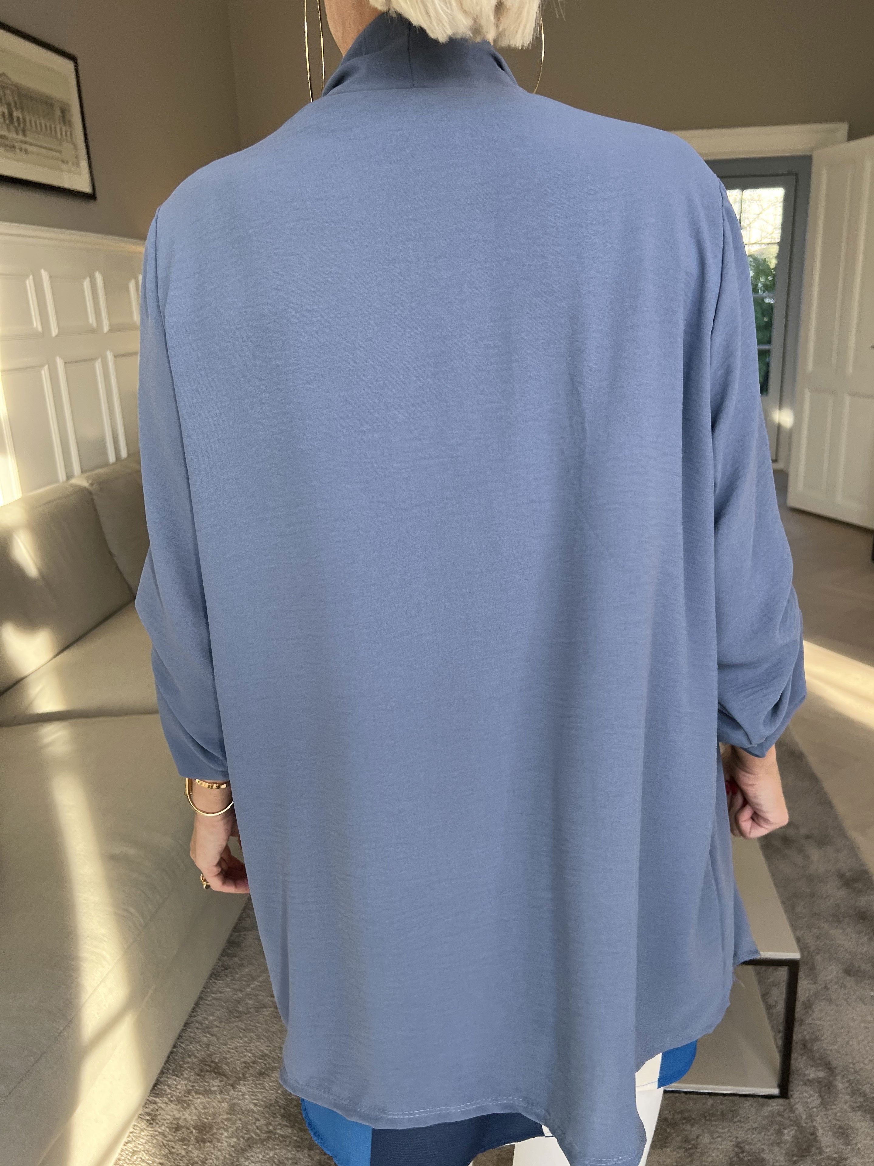 Dream - Enkel kofta i lätt och fint tyg - Black